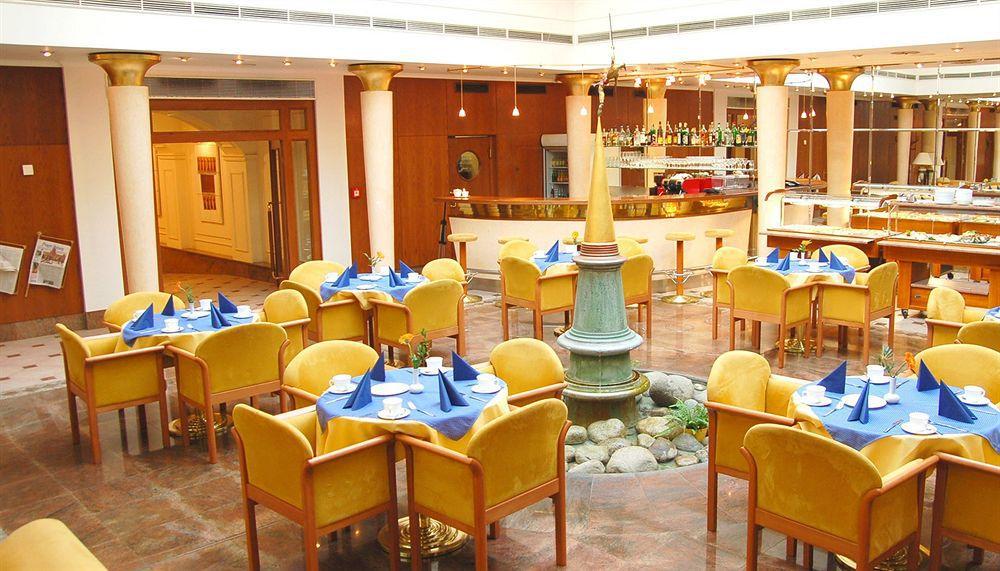 Galerie Royale Hotel Prága Kültér fotó