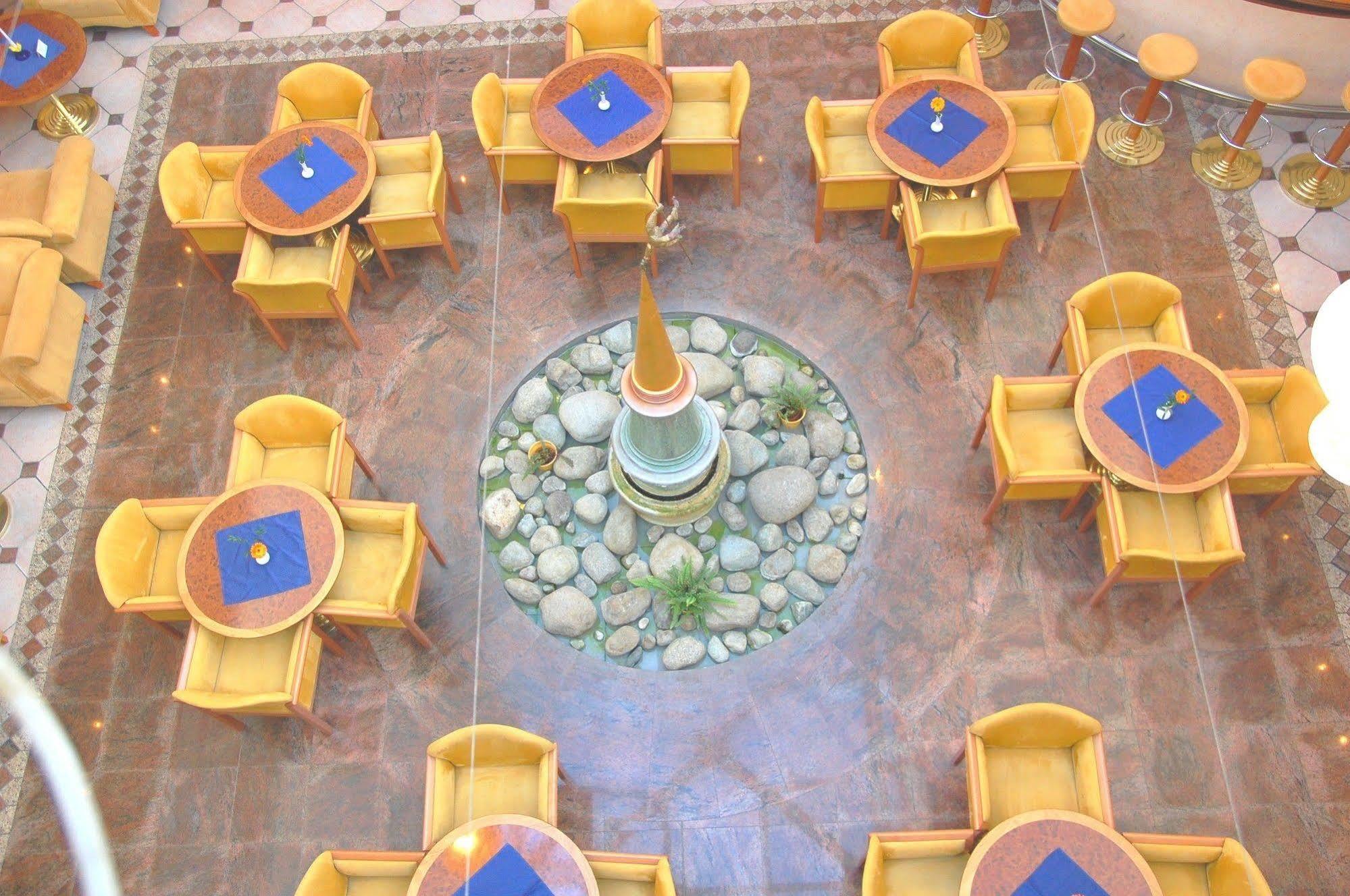 Galerie Royale Hotel Prága Kültér fotó