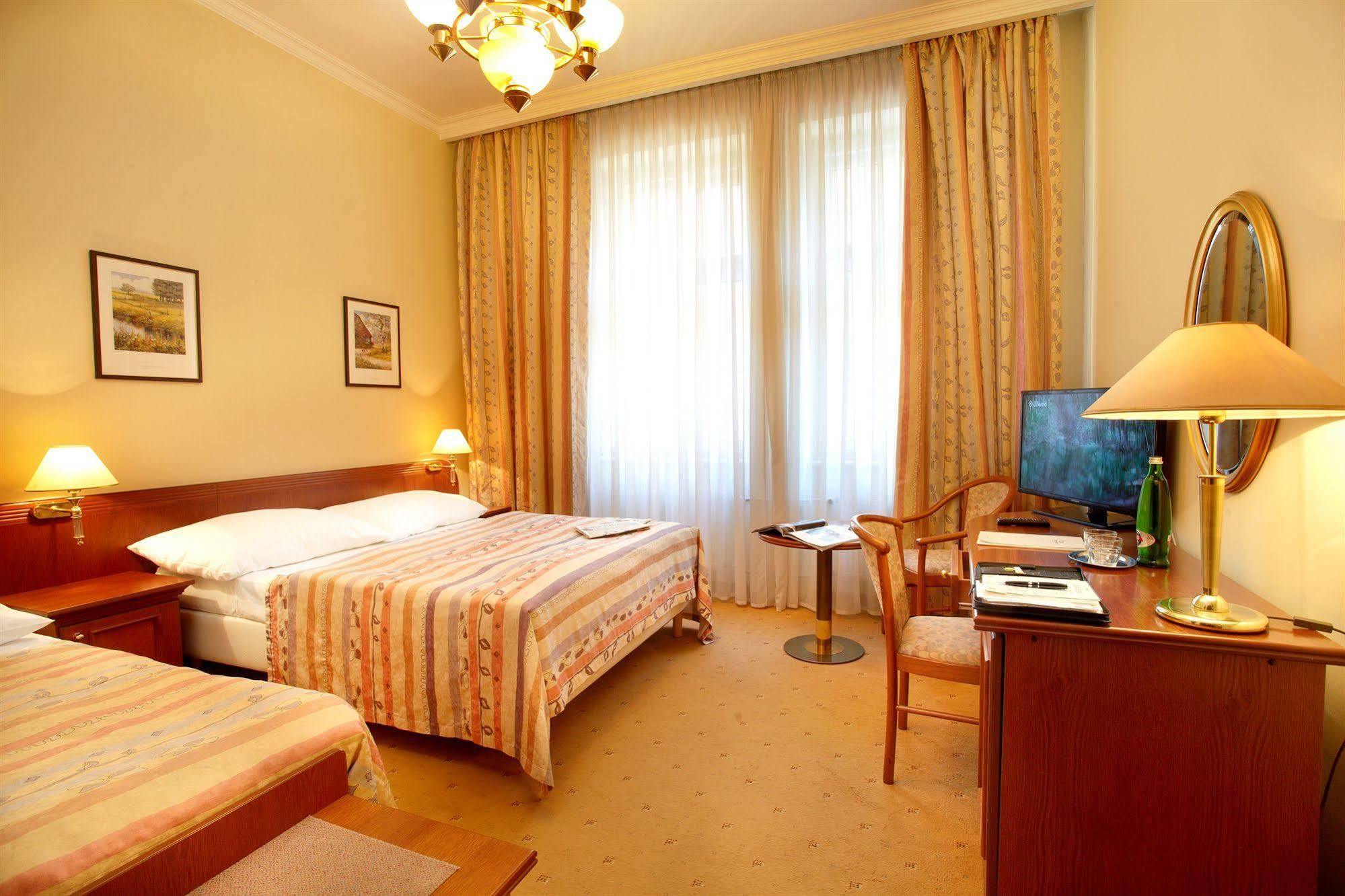Galerie Royale Hotel Prága Kültér fotó
