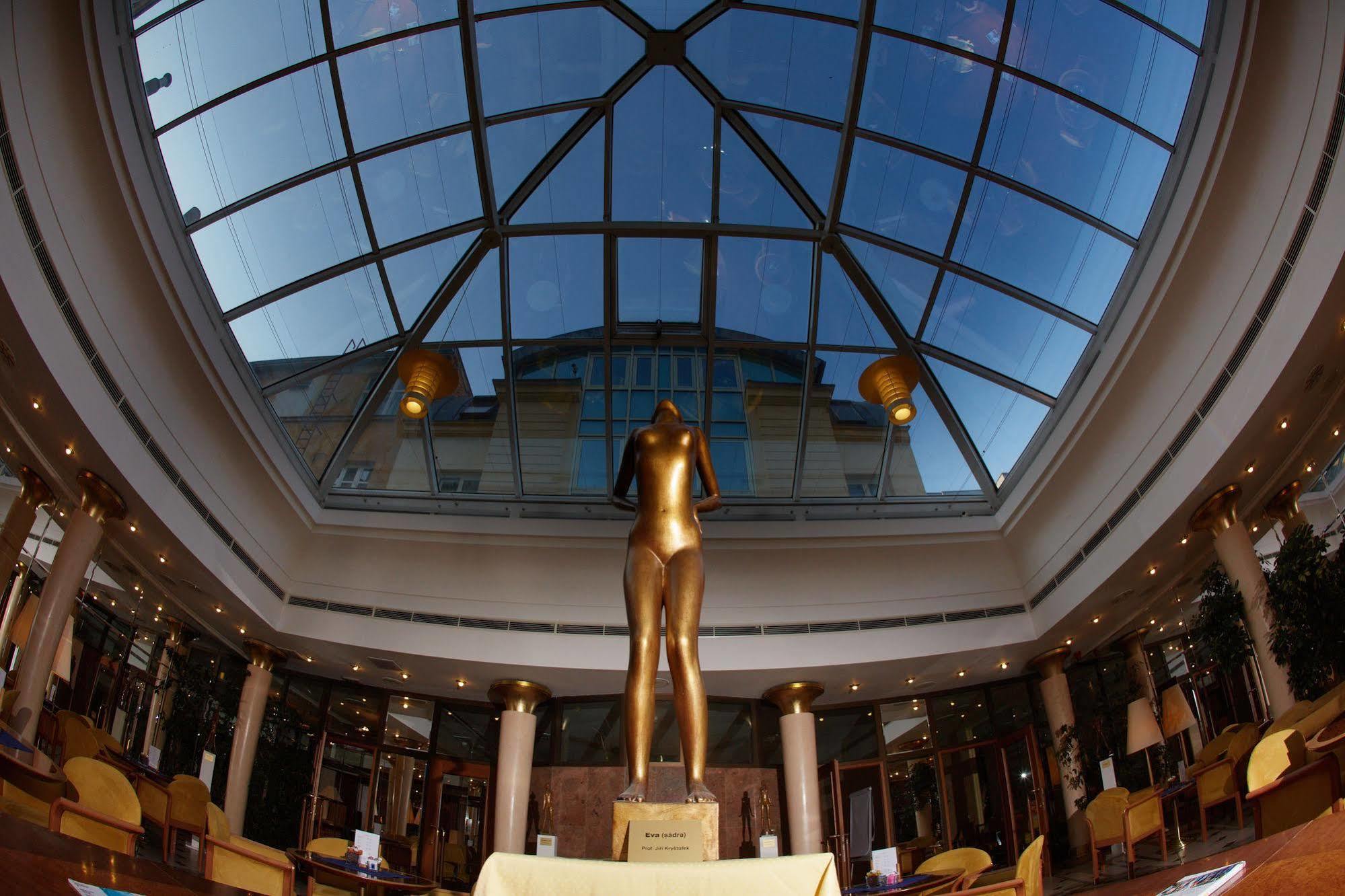 Galerie Royale Hotel Prága Kültér fotó